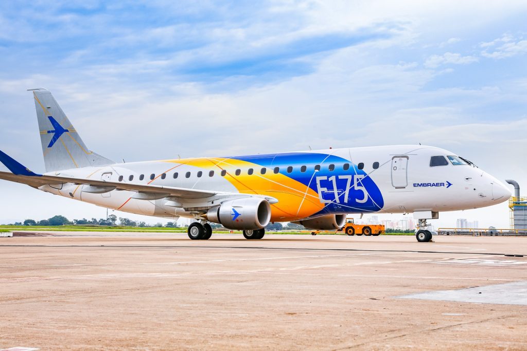 Embraer E175